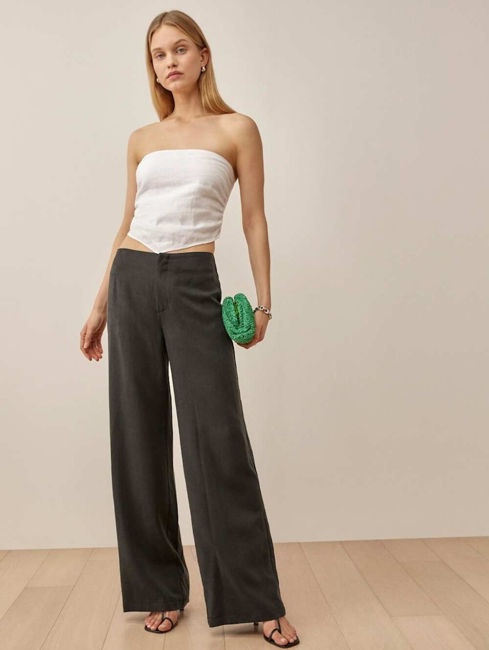 NWT! Reformation Low Rise Relaxed Leg Dressy Trousers Size 4